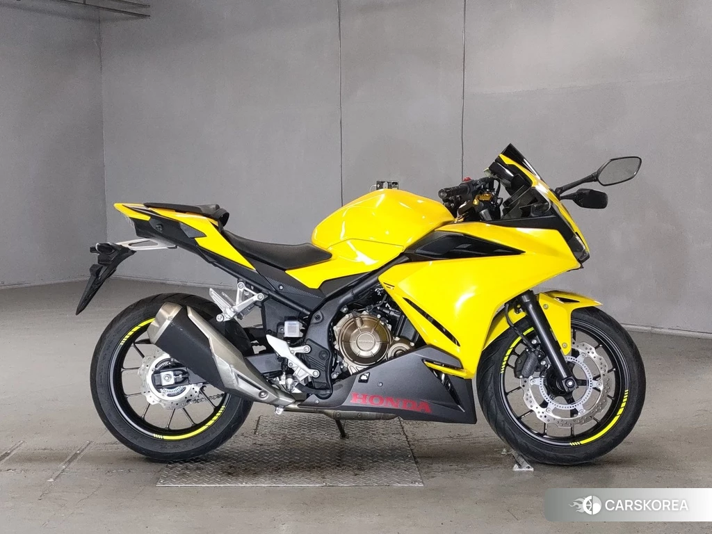 Проданный Honda CBR400R 2021 из Японии