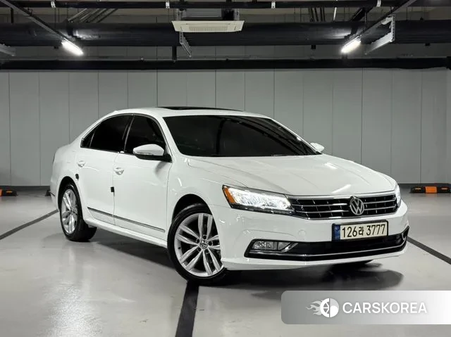 Volkswagen The New Passat 2018 Белый из Кореи