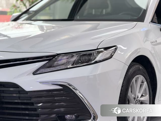 Toyota Camry 2021 Белый из Китая