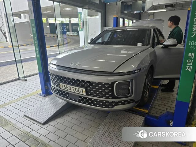 Hyundai Grandeur (GN7) 2023 Серебряный из Кореи