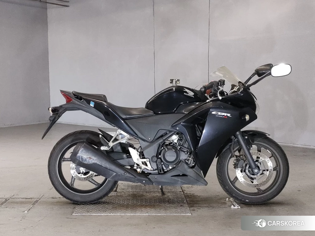 Проданный Honda CBR250R 2013 из Японии, фото 2