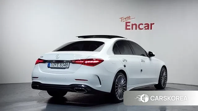 Mercedes-Benz C-Class W206 2022 Белый из Кореи