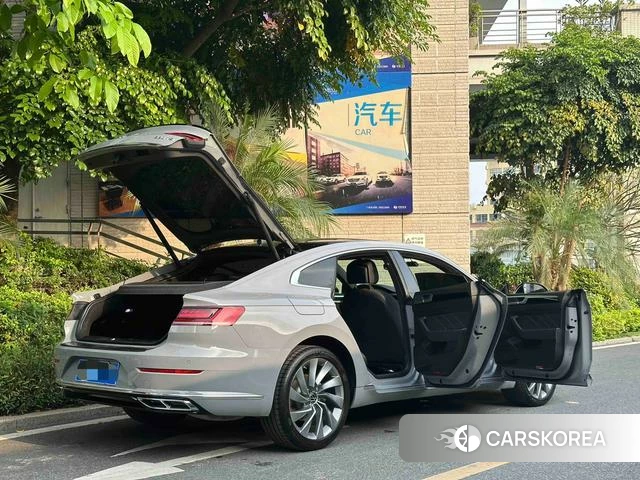 Volkswagen CC 2022 Темно-серый из Китая