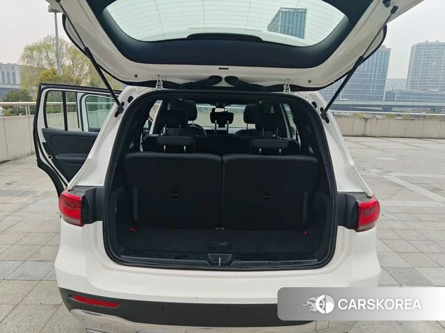 Mercedes-Benz GLB 2023 Белый из Китая