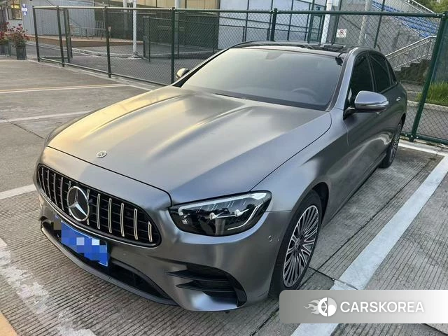 Mercedes-Benz E-class 2023 Серебристо-серый из Китая