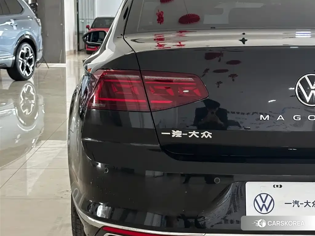 Volkswagen Magotan 2025 Черный из Китая, фото 2