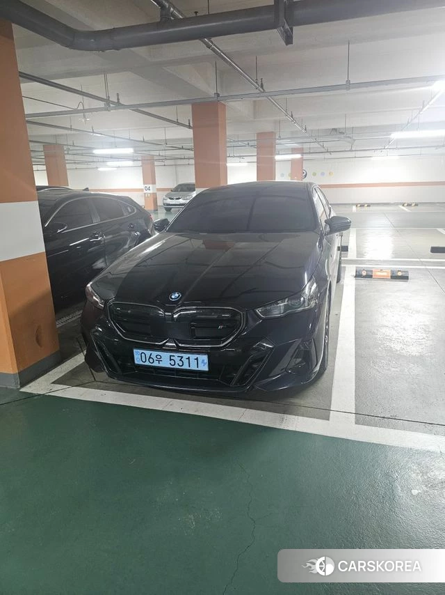 BMW i5 (G60) 2023 Черный из Кореи