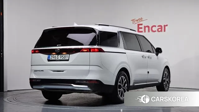 Kia Carnival 4th generation 2021 Белый из Кореи