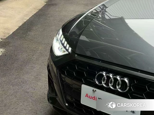 Audi A4L 2024 Темно-серый из Китая