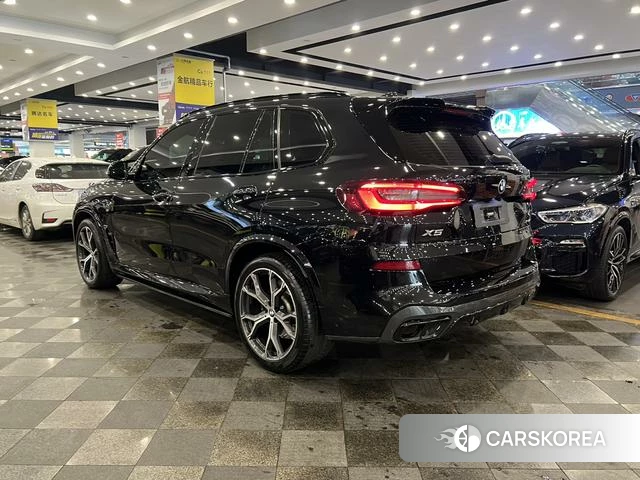 BMW X5 (imported) 2021 Черный из Китая