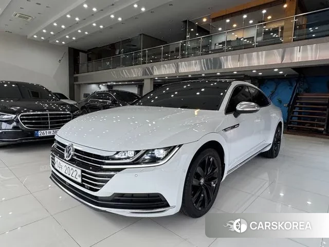 Volkswagen Arteon 2019 Белый из Кореи