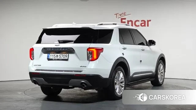 Ford Explorer 6th Generation 2022 Белый из Кореи
