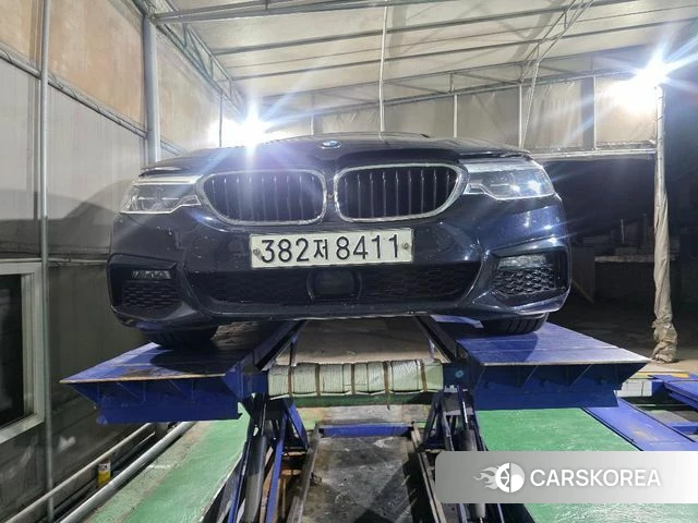 BMW 5 Series (G30) 2019 Черный из Кореи