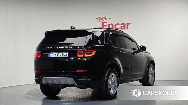 Land Rover Discovery Sports 2nd Generation 2025 Черный из Кореи