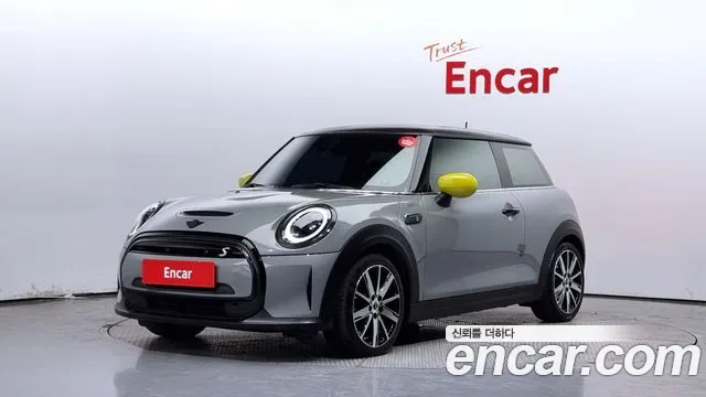 Mini Cooper Electric 2022 Серебристо-серый из Кореи