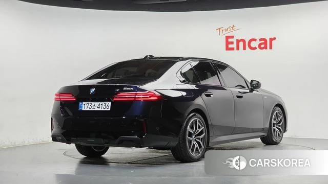 BMW 5 Series (G60) 2025 Черный из Кореи