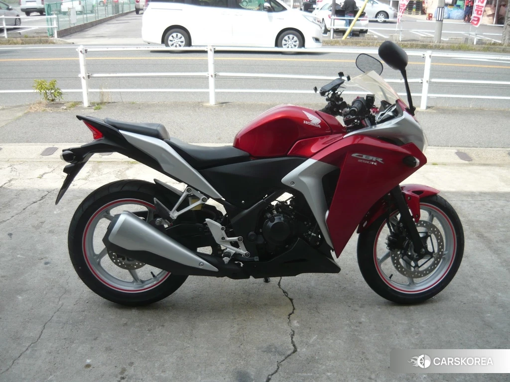 Проданный Honda CBR250R 2011 из Японии, фото 2