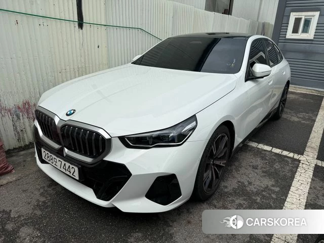 BMW 5 Series (G60) 2026 Белый из Кореи