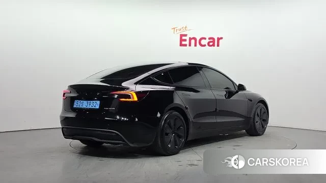Tesla Model 3 2024 Черный из Кореи