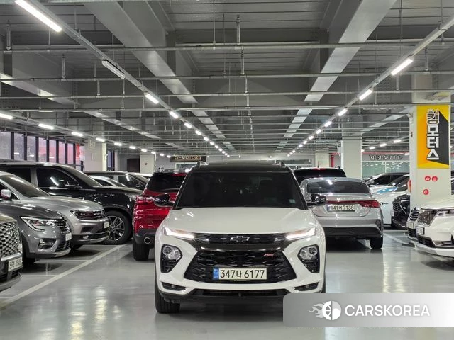 Chevrolet (GM Daewoo) Trailblazer 2022 Белый из Кореи