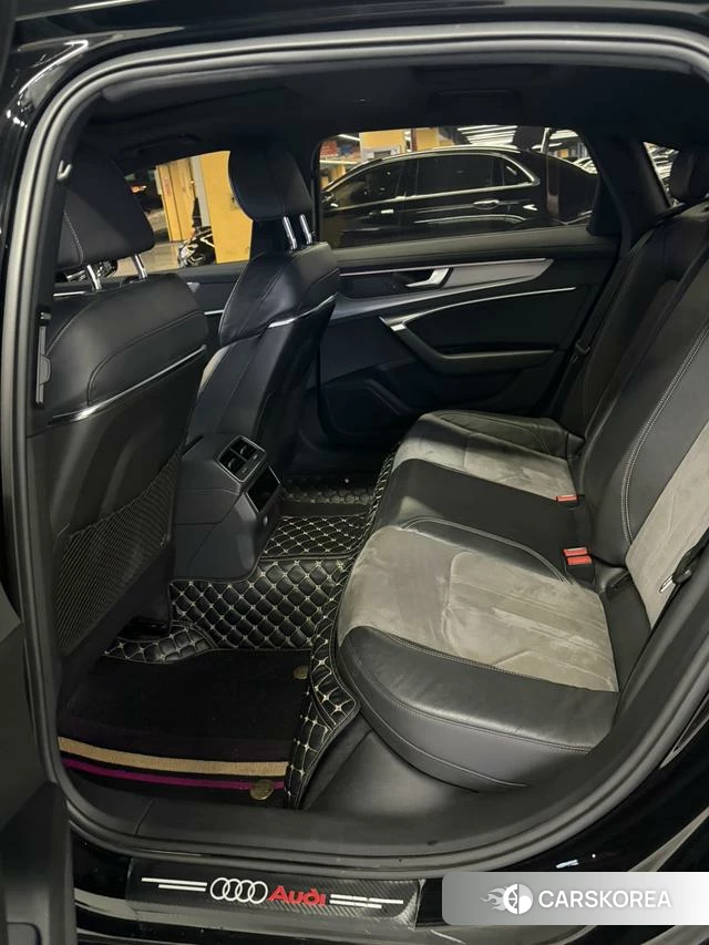 Audi A6L 2022 Черный из Китая