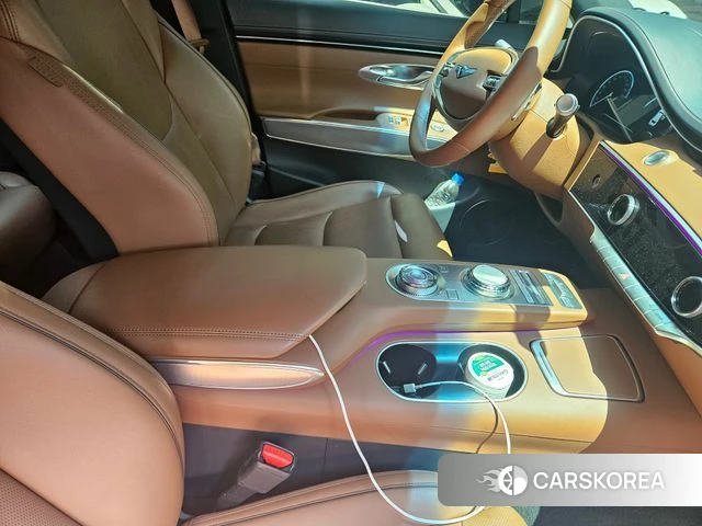 Genesis GV70 2021 Темно-зеленый из Кореи