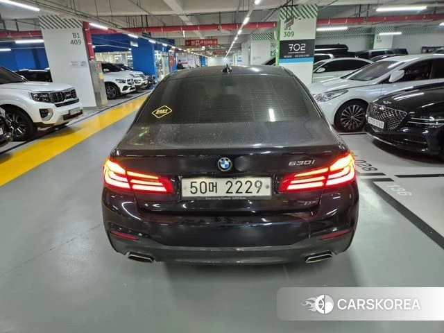 BMW 5 Series (G30) 2018 Черный из Кореи