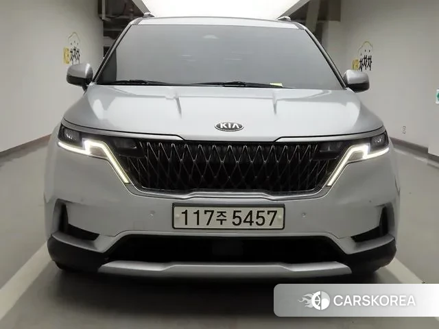 Kia Carnival 4th generation 2021 Серебряный из Кореи