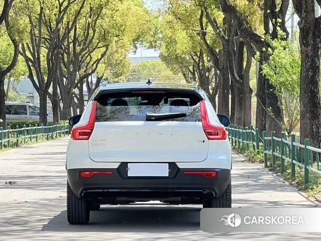 Volvo XC40 2020 Белый из Китая