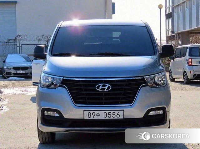 Hyundai The New Grand Starex 2020 Серебристо-серый из Кореи