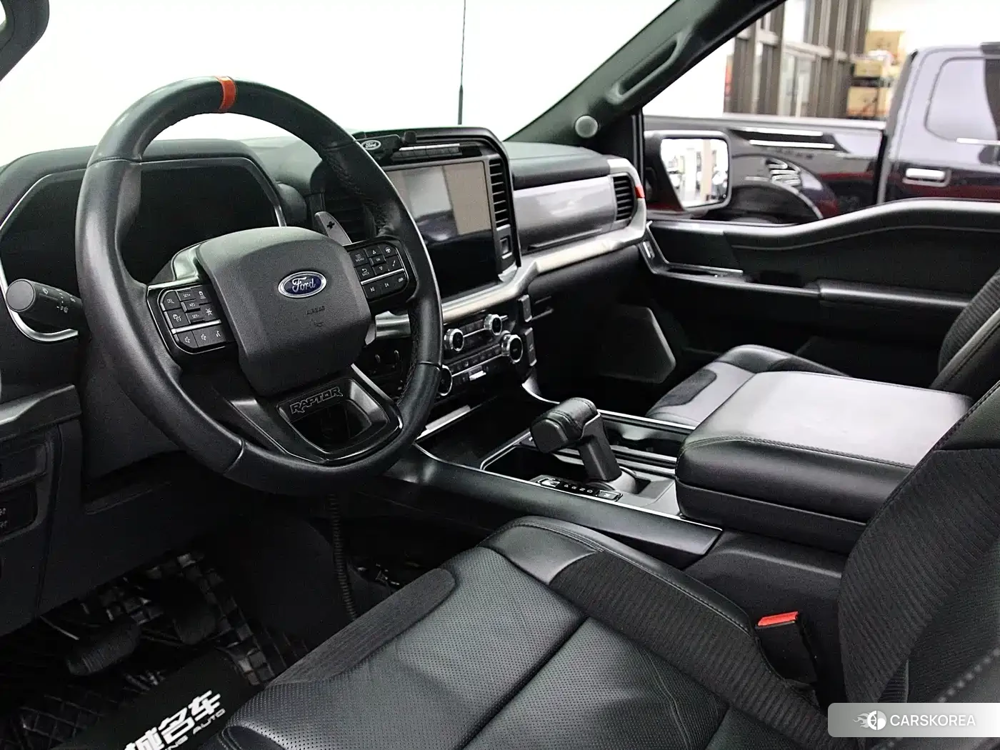 Ford F-150 2023 Yellow/orange из Китая
