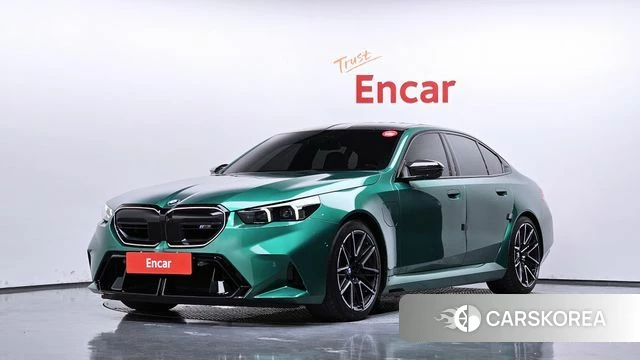 BMW M5 (G90) 2025 Синий нефрит из Кореи