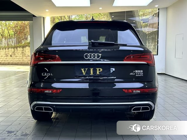 Audi Q5L 2022 Черный из Китая