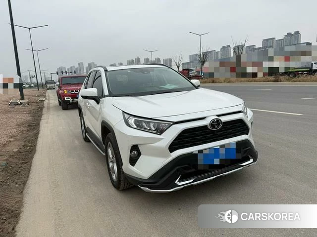 Toyota RAV4 Rongfang 2021 Белый из Китая