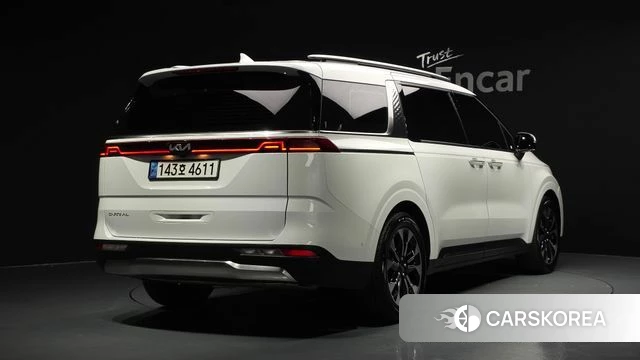 Kia Carnival 4th generation 2022 Белый из Кореи