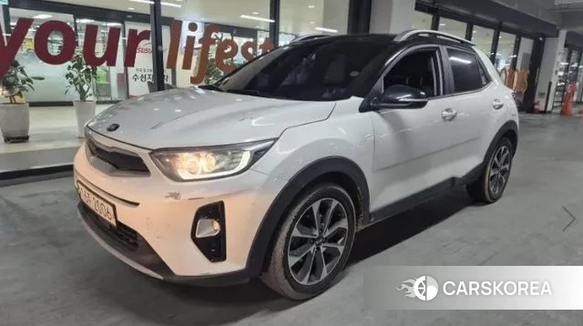 Kia Stonic 2018 Белый из Кореи