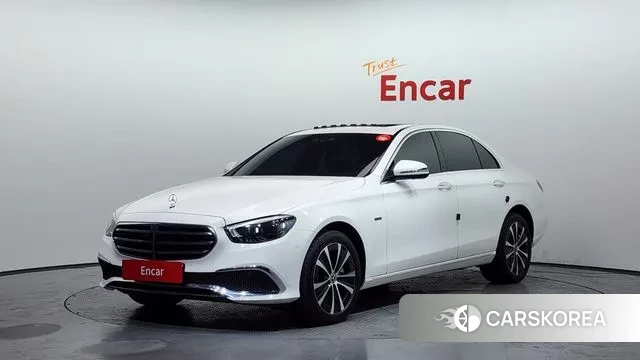 Mercedes-Benz E-Class W213 2021 Белый из Кореи