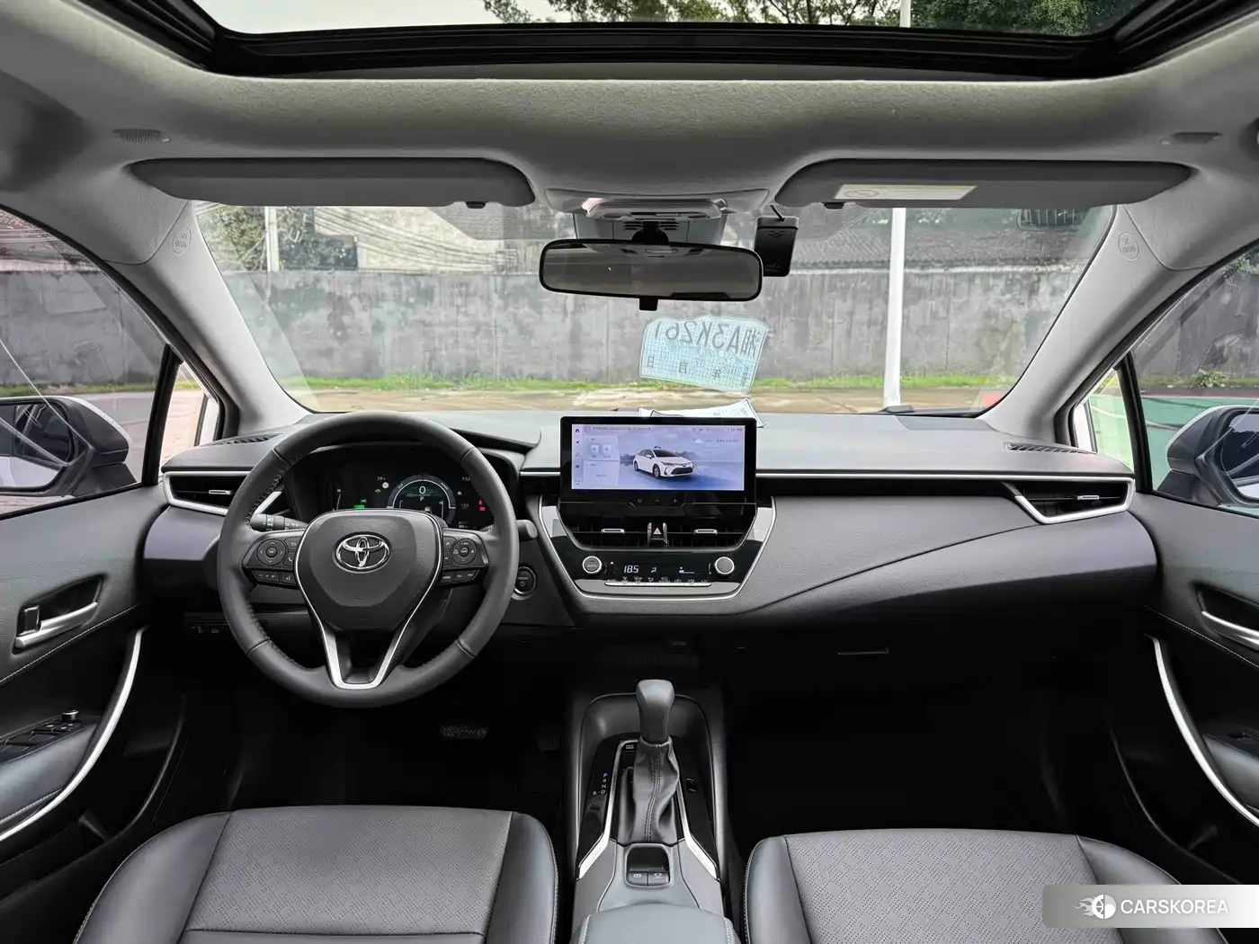 Toyota Corolla 2025 Белый из Китая