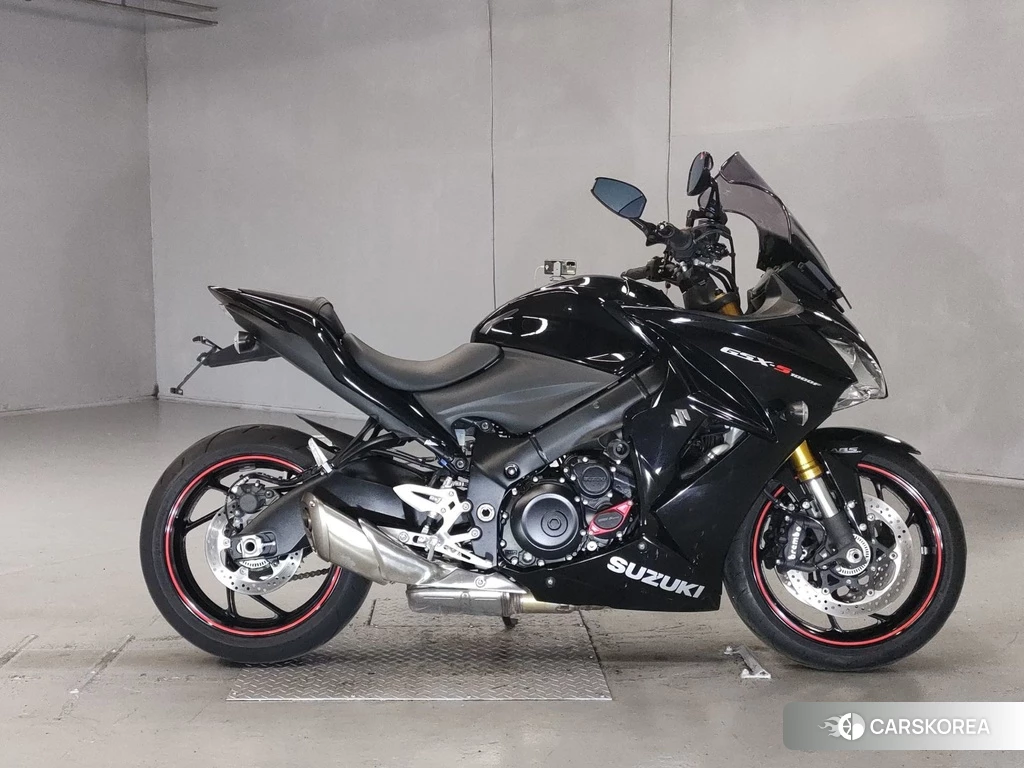 Проданный Suzuki GSX-S1000F 2017 из Японии