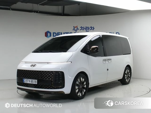 Hyundai Staria 2022 Белый из Кореи