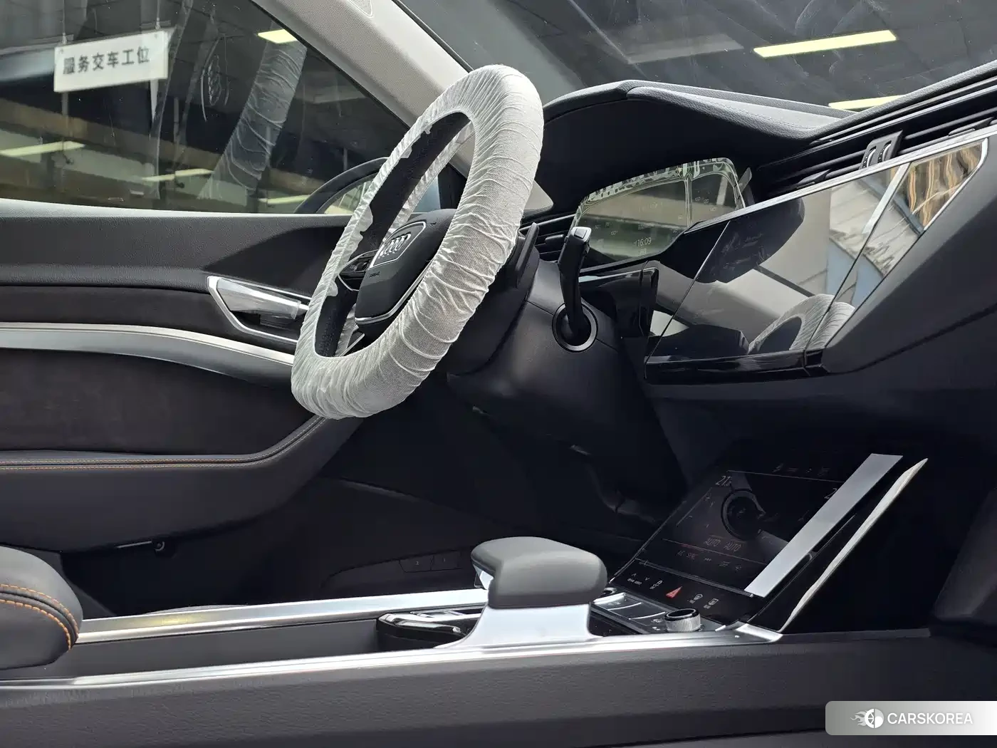 Audi e-tron 2026 Синий из Китая