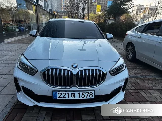 BMW 1 Series (F40) 2023 Белый из Кореи