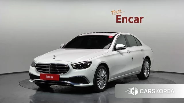 Mercedes-Benz E-Class W213 2022 Белый из Кореи