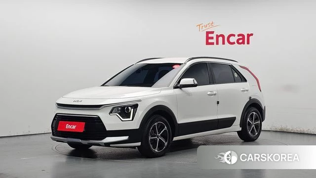 Kia Di Ol Nu Niro 2023 Белый из Кореи