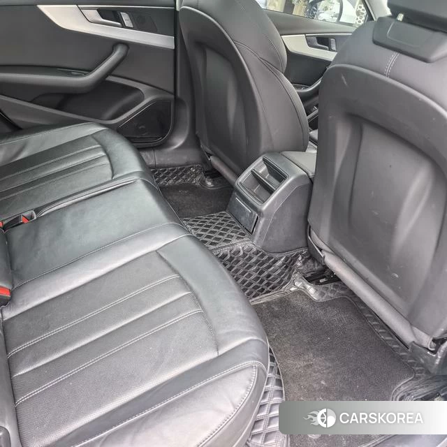 Audi A4L 2024 Белый из Китая