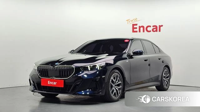 BMW 5 Series (G60) 2024 Синий из Кореи
