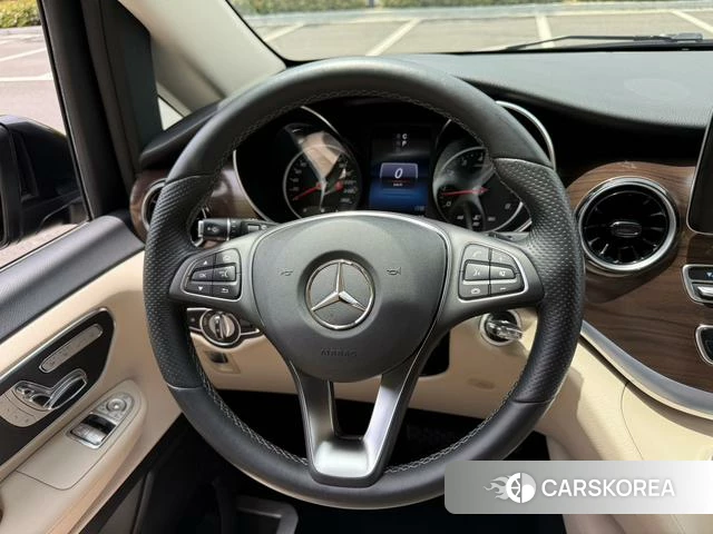 Mercedes-Benz V-class 2022 Черный из Китая