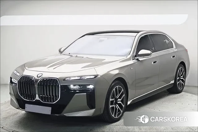 BMW 7 Series (G70) 2025 Серый из Кореи