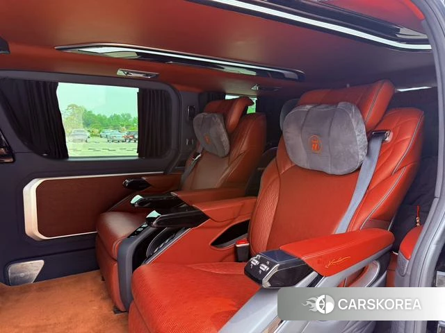 Toyota Hiace 2025 Черный из Китая