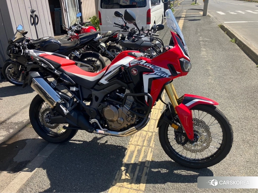 Проданный Honda CRF1000L AFRICA TWIN 2016 из Японии